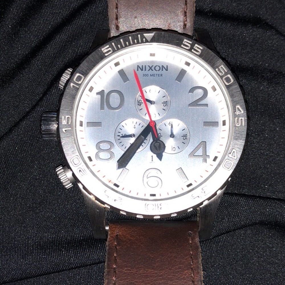 BEAUTIFUL Nixon 51-30 watch.